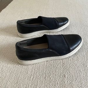 Women's Via Spiga Slide-ons